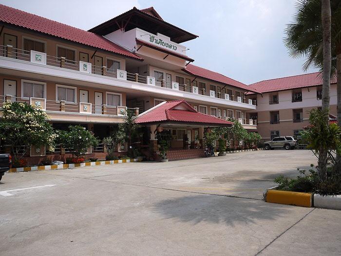 Fah Keang Dao Mansion Aparthotel Prachinburi Exterior photo